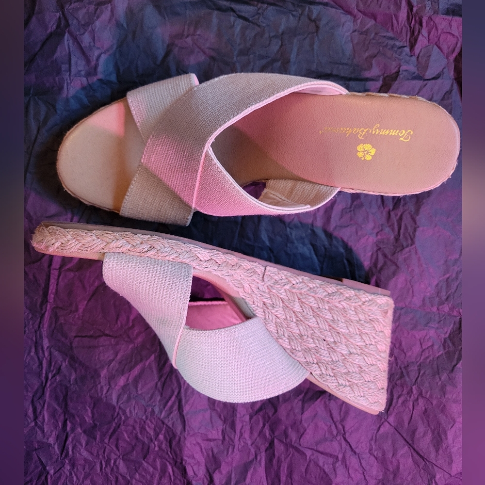 Tommy Bahama Suzette Beige Fabric Wedge Espadrille Crisscross Sandals Size 8